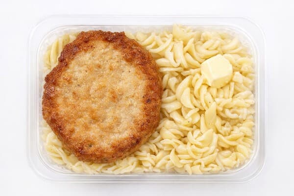 Биточек куриный с макаронами отварными